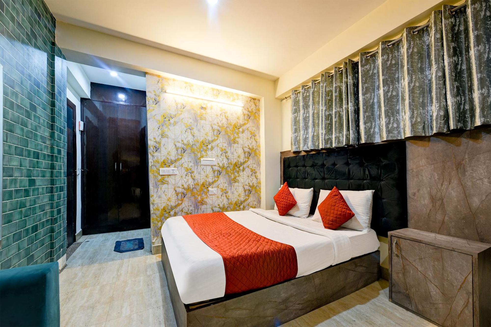 Hotel Square Plaza At Airport New Delhi Extérieur photo